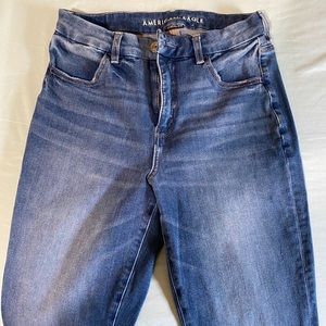 AEO Dream Jean Curvy Hi-Rise